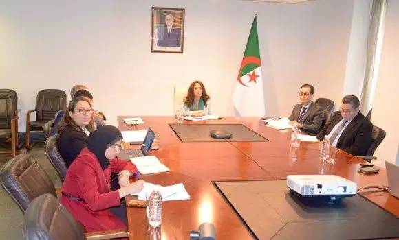 Représentant le Président de la République, Mme Mansouri participe à une réunion du CPS de l'UA sur les développements de la situation en Libye